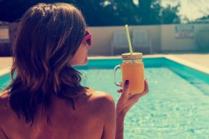 Veja mitos e verdades sobre os cuidados com o cabelo no verão