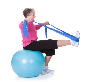 Entenda como o Pilates pode ajudar na flexibilidade e equilíbrio dos idosos